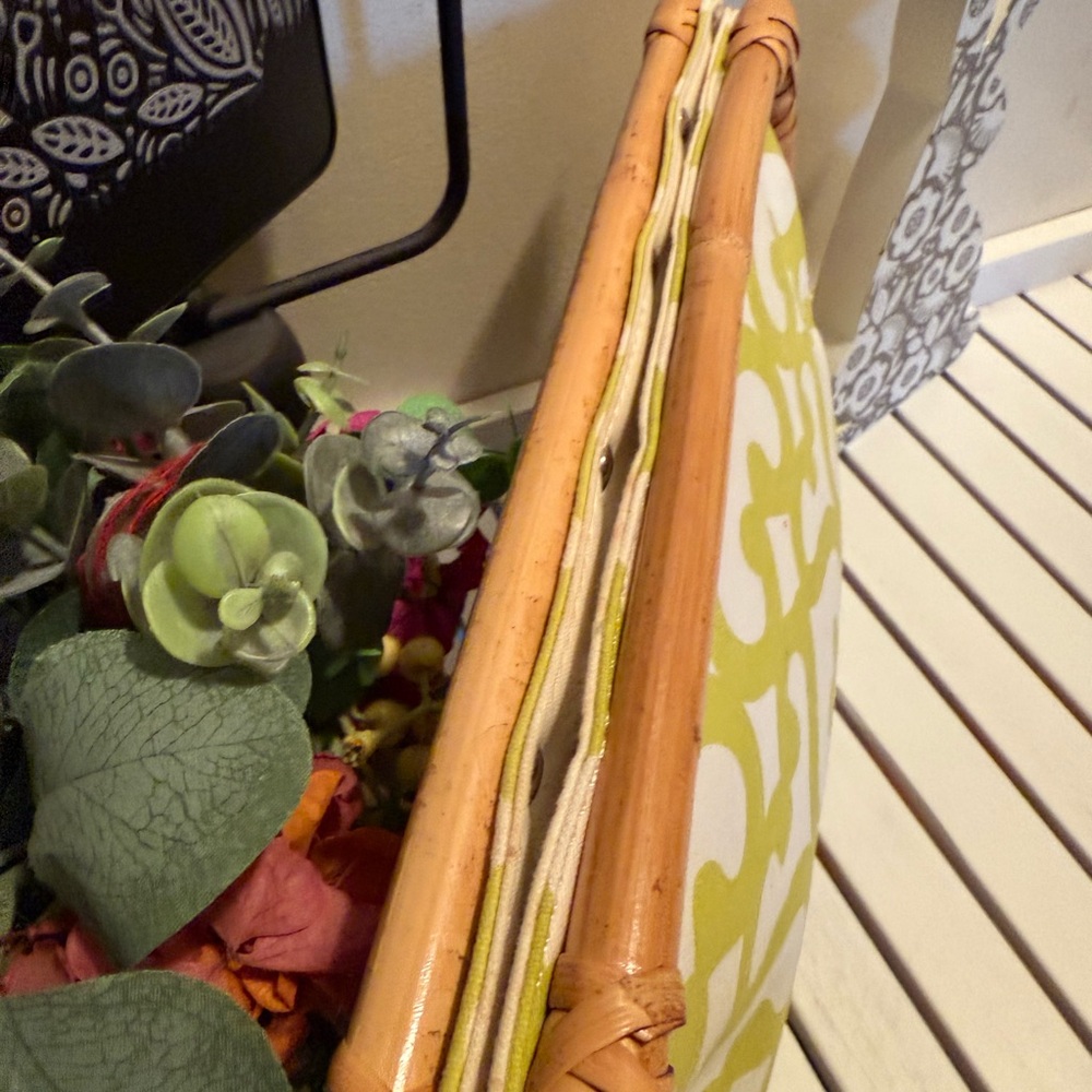 Donna Dixon  Clutch Bamboo Lime Green Boho Magnetic Closure NWOT - Picture 3 of 8